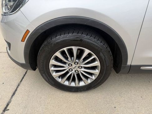 Used 2016 Lincoln MKX Select w/ Select Plus Package AWD/4WD image 18