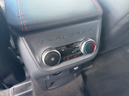 Used 2025 Ford Explorer ST-Line w/ Premium Package AWD/4WD image 24