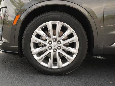 Used 2020 Cadillac XT6 Premium Luxury w/ Platinum Package FWD image 40