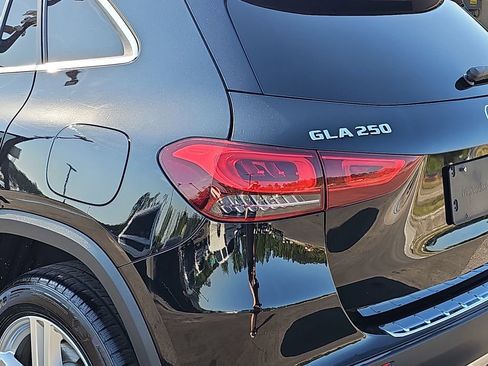 Used 2022 Mercedes-Benz GLA 250 image 37