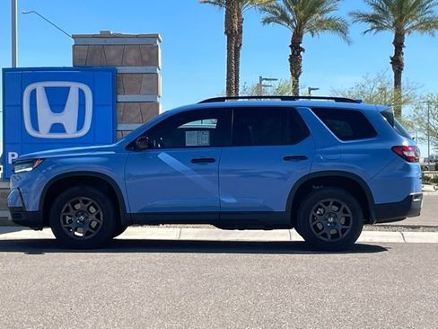 Certified 2023 Honda Pilot TrailSport image 8