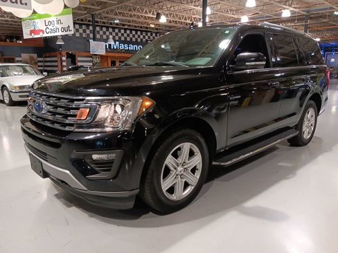 Used 2020 Ford Expedition XLT w/ Equipment Group 202A AWD/4WD image 1