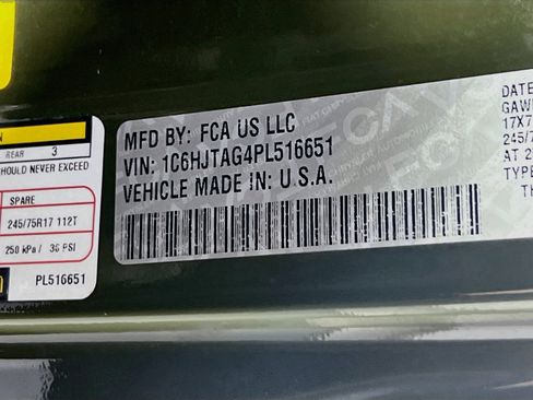 Used 2023 Jeep Gladiator Sport image 31