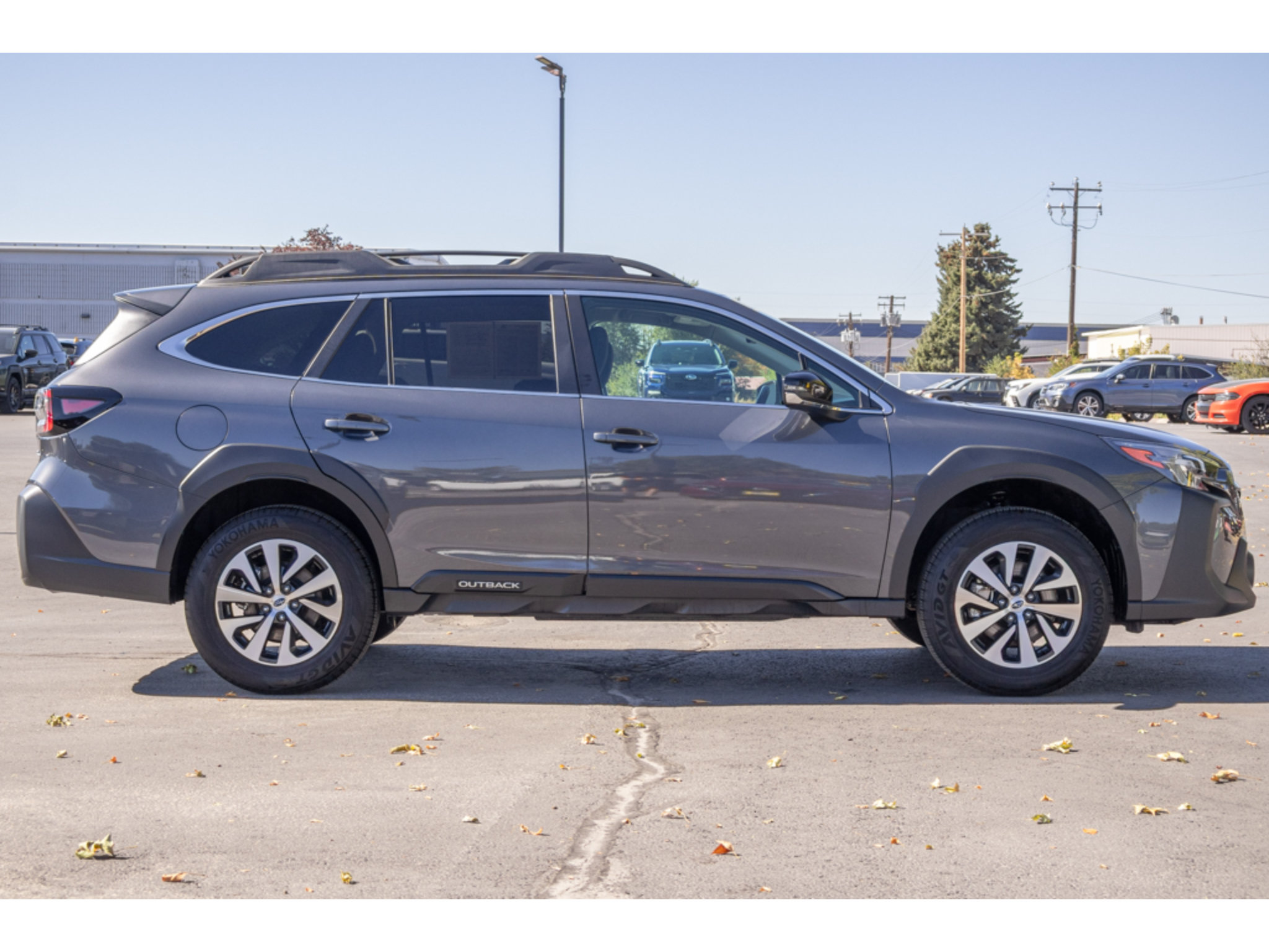 Certified 2025 Subaru Outback Premium AWD/4WD image 2