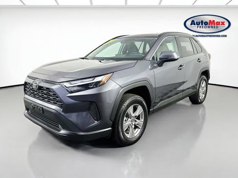 Used 2025 Toyota RAV4 XLE AWD/4WD image 5