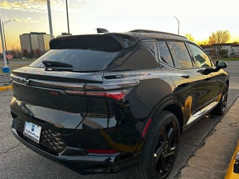 New 2026 Chevrolet Equinox EV RS image 6