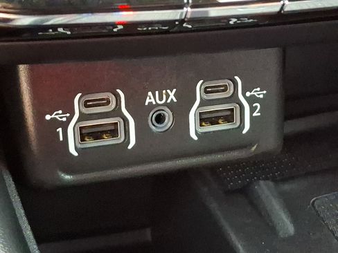 Certified 2022 Dodge Durango R/T w/ Blacktop Package AWD/4WD image 27