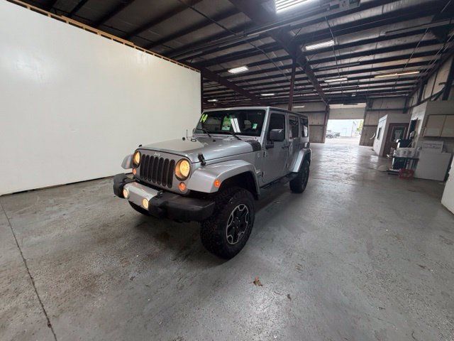 Used 2014 Jeep Wrangler Unlimited Sahara w/ Connectivity Group AWD/4WD image 2