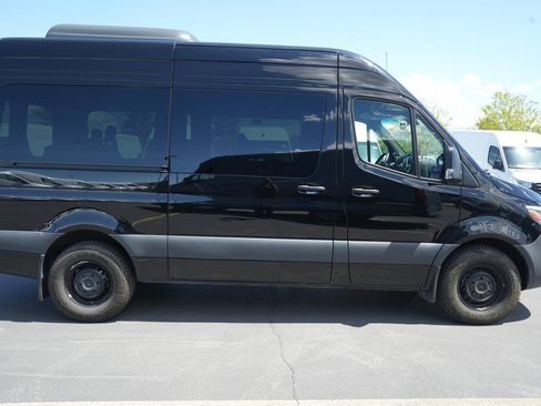 Used 2025 Mercedes-Benz Sprinter 2500 image 5