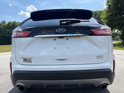 Used 2019 Ford Edge SEL w/ Equipment Group 201A FWD image 4