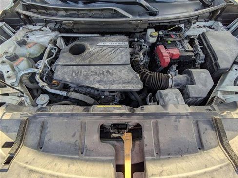 Used 2022 Nissan Rogue SV image 23