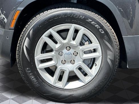 Used 2025 Land Rover Defender 110 S AWD/4WD image 12