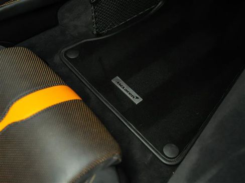 Used 2017 McLaren 570S image 36