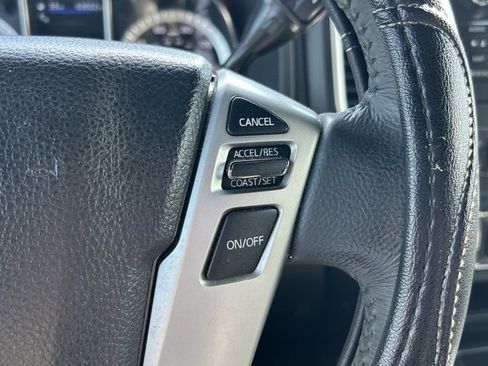 Used 2019 Nissan Titan SV w/ SV Convenience Package image 22