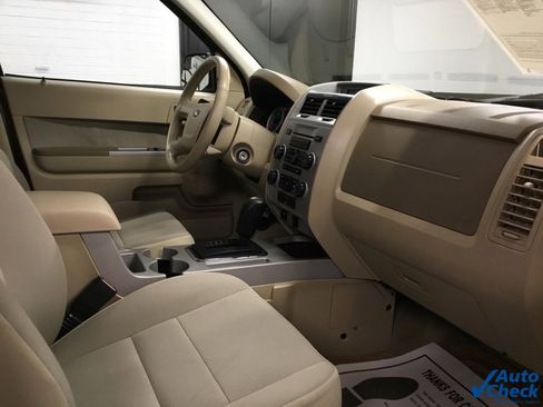 Used 2011 Ford Escape XLT image 41