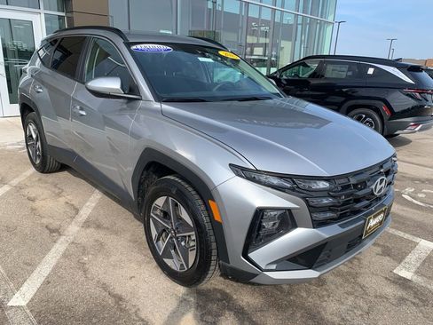 Certified 2025 Hyundai Tucson SEL image 8
