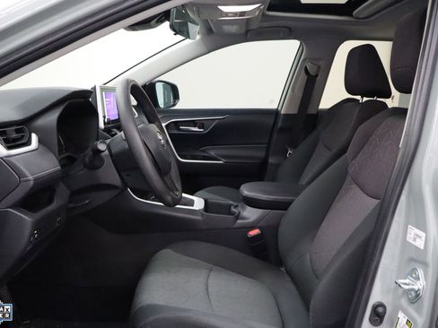 Used 2023 Toyota RAV4 XLE w/ Convenience Package image 14