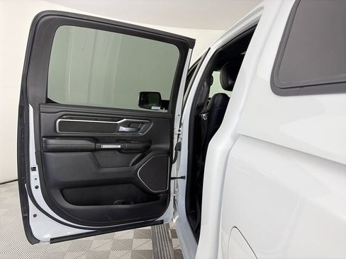 Used 2019 RAM 1500 Laramie image 12