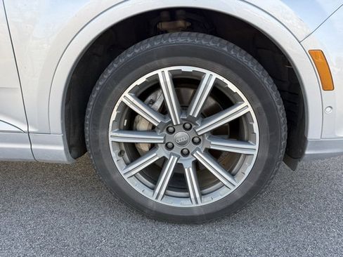 Used 2019 Audi Q7 3.0T Prestige w/ Prestige Package image 11