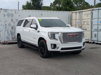 Used 2021 GMC Yukon XL Denali AWD/4WD video 3