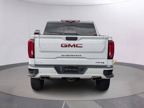 Used 2020 GMC Sierra 1500 AT4 w/ AT4 Premium Package AWD/4WD image 4