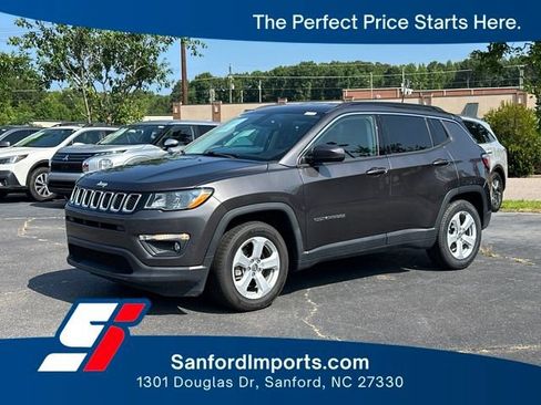 Used 2021 Jeep Compass Latitude FWD image 1