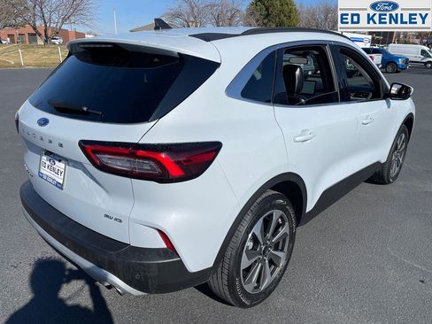 Used 2025 Ford Escape Platinum image 27