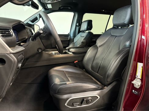 Used 2024 Jeep Wagoneer Series II image 13