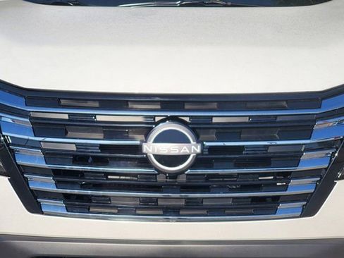 New 2026 Nissan Rogue SV FWD image 10