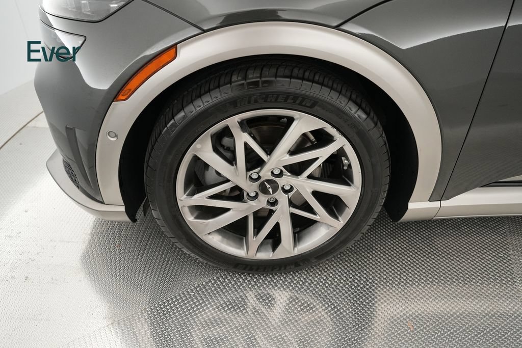 Used 2023 Genesis GV60 Advanced AWD/4WD image 18