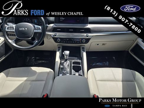Used 2022 Kia Telluride EX w/ EX Premium Package AWD/4WD image 11