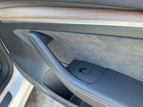 Used 2023 Tesla Model 3 Standard Range image 71