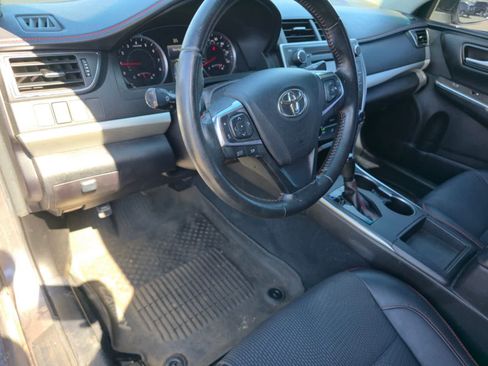 Used 2017 Toyota Camry SE FWD image 13