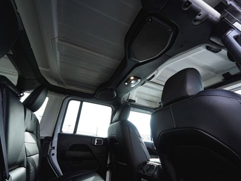 Used 2023 Jeep Wrangler Unlimited Sahara w/ Cold Weather Group image 39