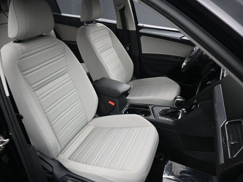 Used 2024 Volkswagen Tiguan S image 39