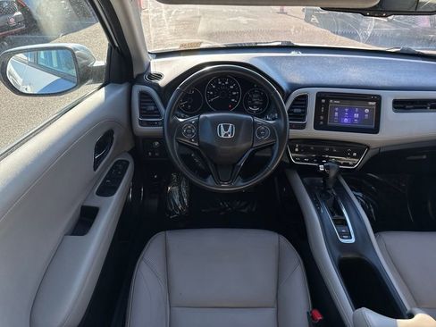 Used 2018 Honda HR-V EX-L image 12