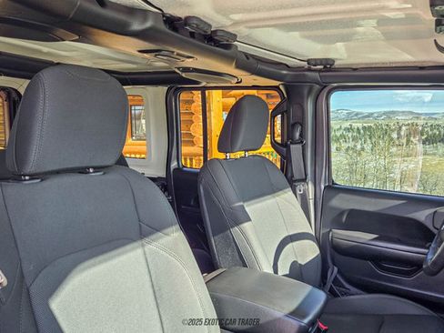 Used 2019 Jeep Wrangler Unlimited Sport S image 31