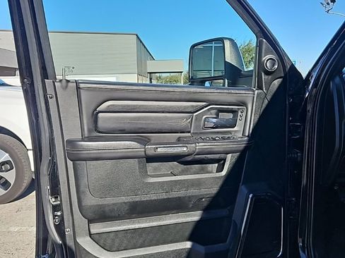Used 2024 RAM 3500 Limited AWD/4WD image 13