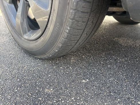 Used 2019 Jeep Cherokee Altitude image 10