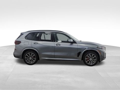 New 2026 BMW X5 xDrive50e image 6