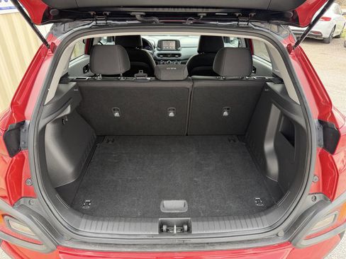 Used 2021 Hyundai Kona SEL FWD image 6