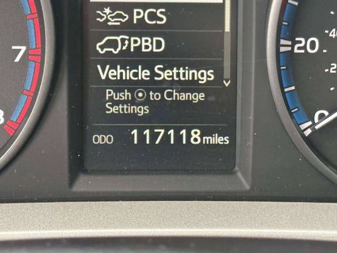 Used 2017 Toyota RAV4 XLE FWD image 25