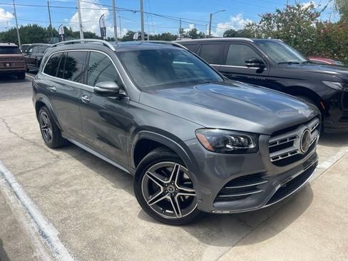 Used 2022 Mercedes-Benz GLS 450 4MATIC image 3