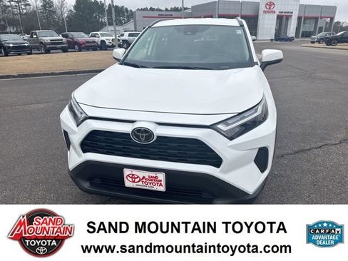 Used 2025 Toyota RAV4 XLE image 7