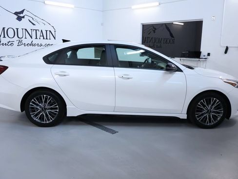 Used 2024 Kia Forte GT-Line w/ GT-Line Premium Package FWD image 8