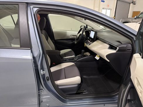 Used 2026 Toyota Corolla LE image 36