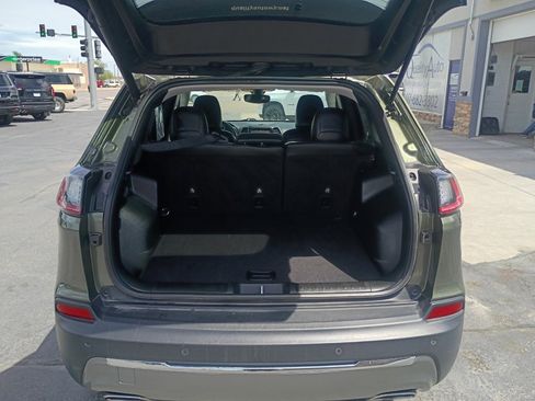 Used 2019 Jeep Cherokee Limited AWD/4WD image 13
