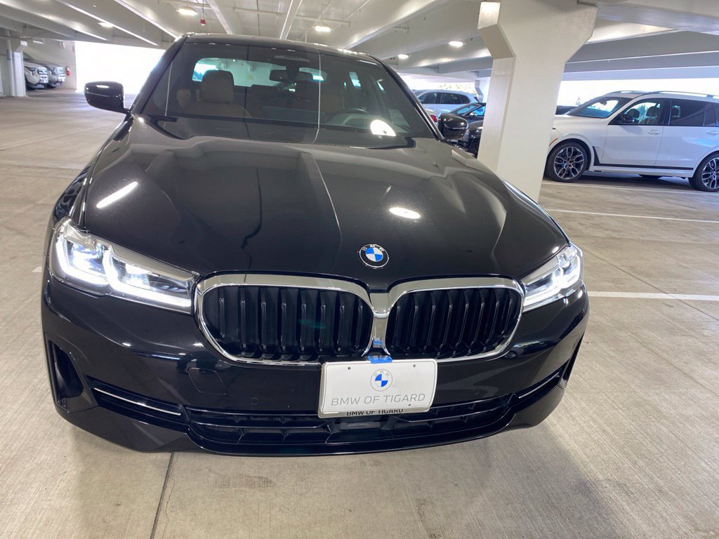 Used 2023 BMW 540i xDrive w/ Executive Package AWD/4WD image 2