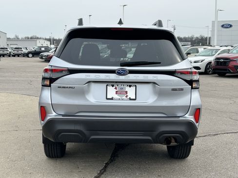 Used 2025 Subaru Forester Premium w/ Protection Package (1PH) image 6