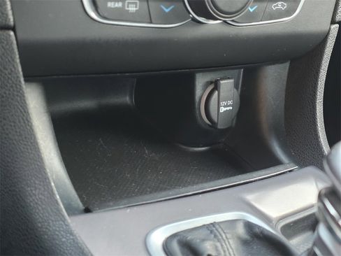 Used 2020 Dodge Charger SXT image 18